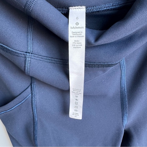 Lululemon Invigorate High-Rise Tight 25" Leggins True Navy size 6 - Picture 11 of 11